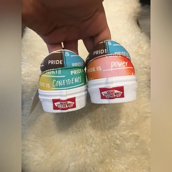 Vans Classic Slip-On - Pride Rainbow Positive Affirmations 7.5 - Picture 10 of 16